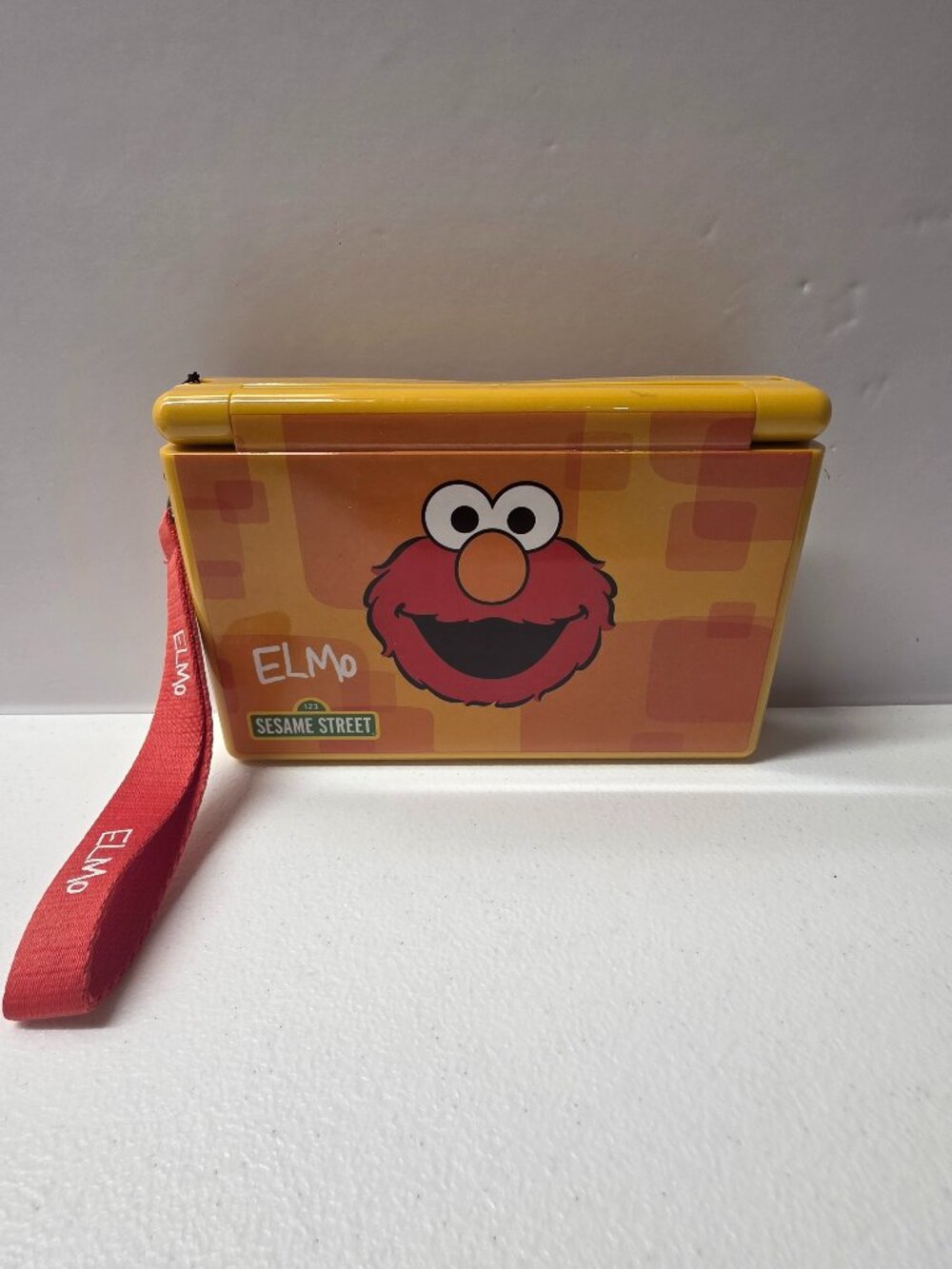 Sesame Street Elmo Hard Shell Carrying Case for Nintendo DSi | Carrying Cases |